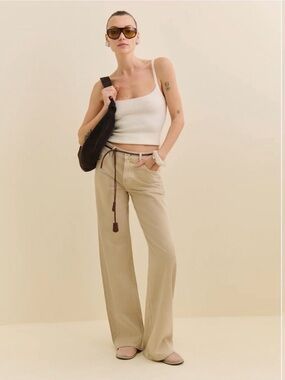 Reformation Cary Low Rise Slouchy Wide Leg Jeans in Sand Dollar 🤍